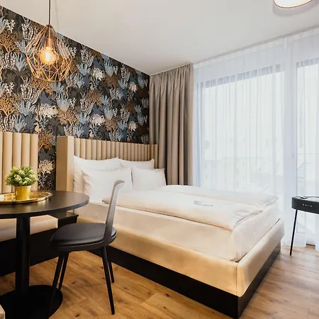 Rioca Hafeninsel Posto 8 4*